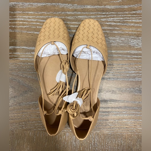 Madewell Shoes - NWT in the box Madewell woven ankle tie flats leather